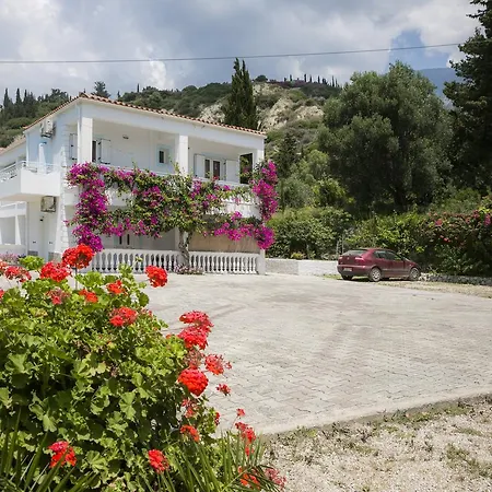 Vivian アパート Vlachata